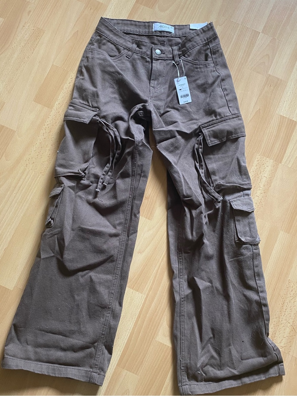 NWT Women’s Ardene wide leg low rise cargo pants